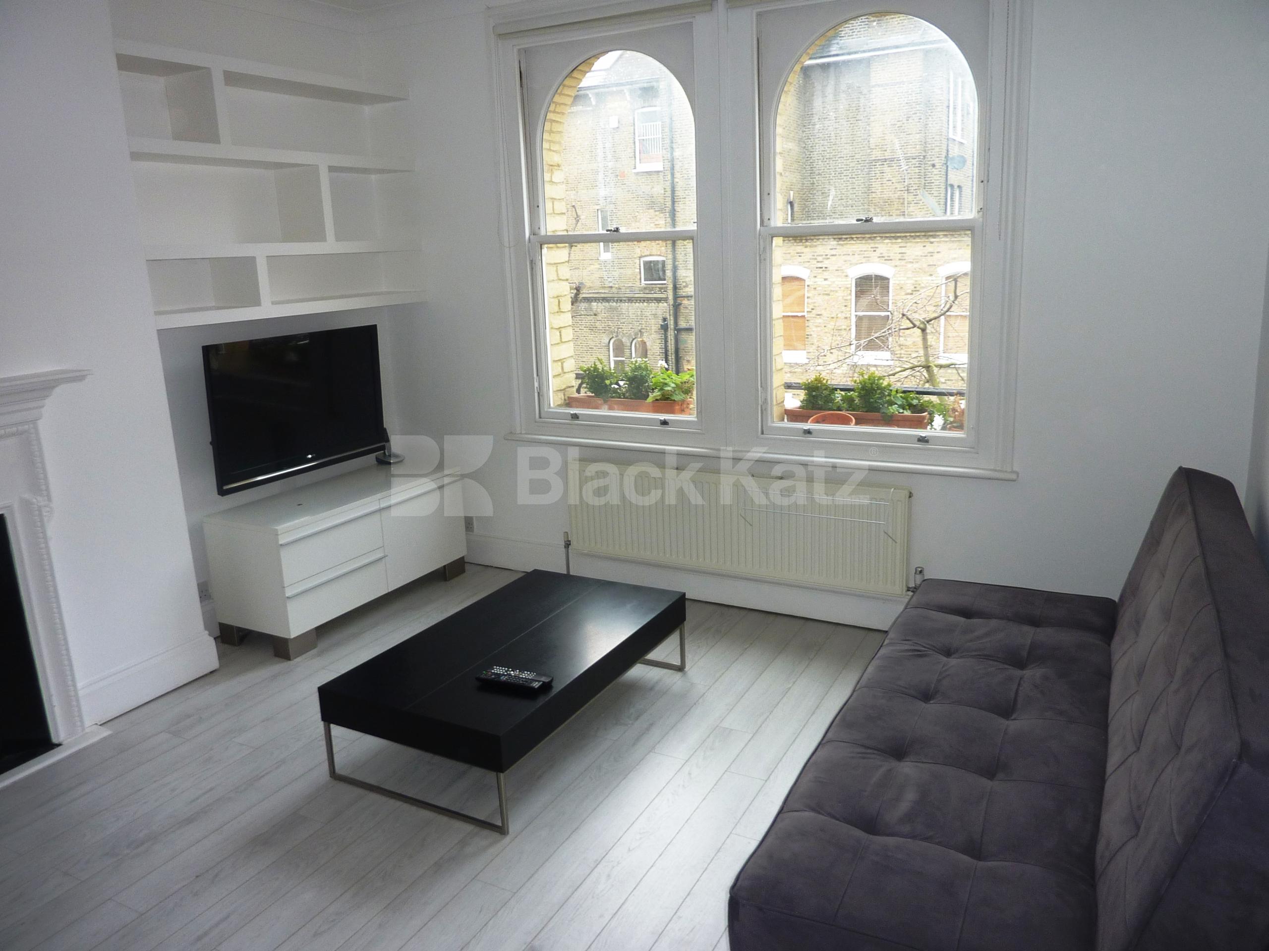 			CAMDEN SQUARE!!, 2 Bedroom, 1 bath, 1 reception Flat			 South Villas, CAMDEN SQUARE NW1